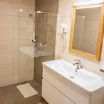 Pri Cesarju 3*
