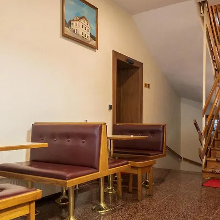 Pri Cesarju Guest house
