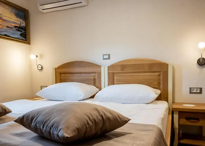 Pri Cesarju 3* كامنيك